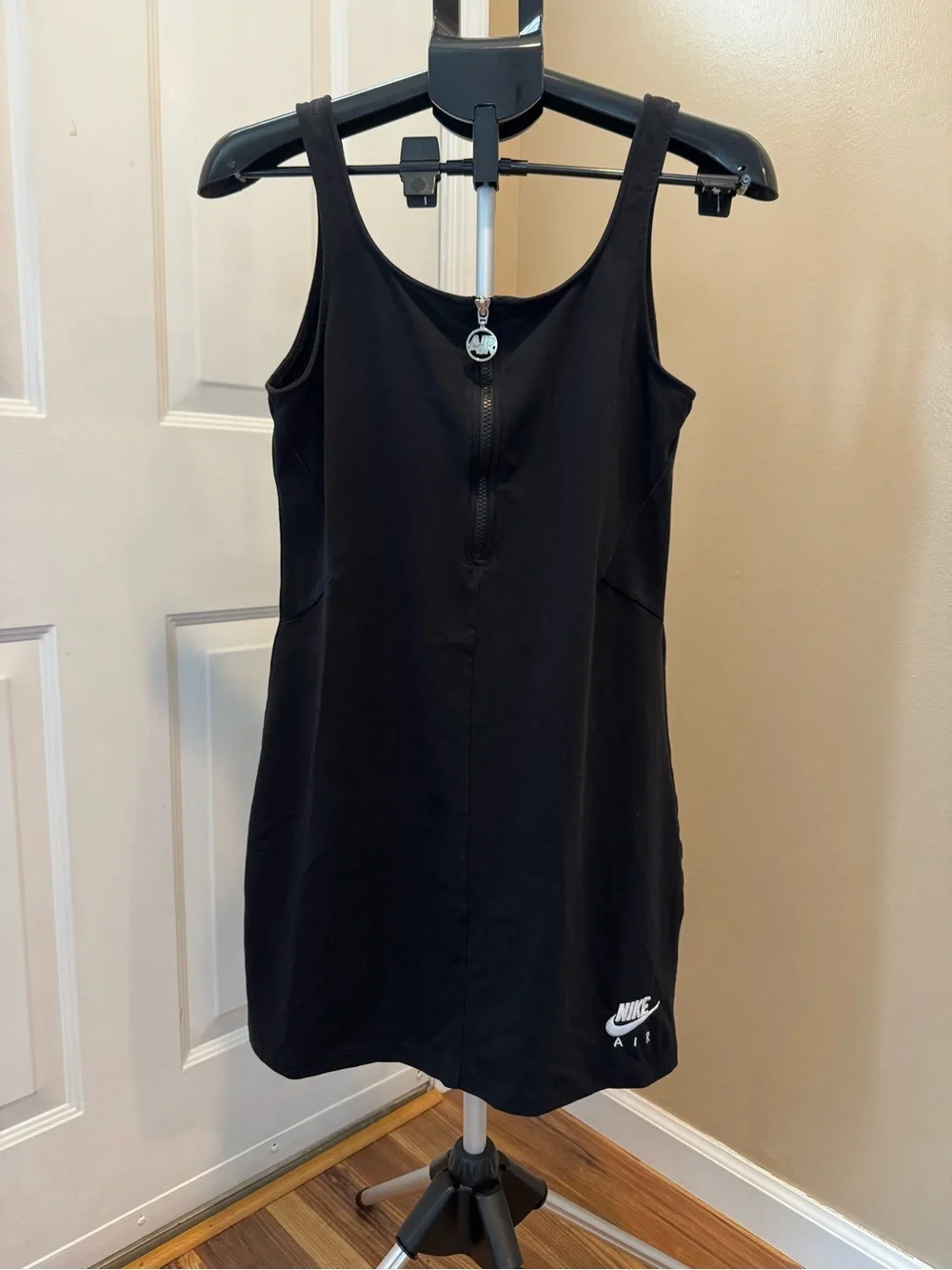Nike Air Women’s Black & White Dress With Zip Front, Size Large